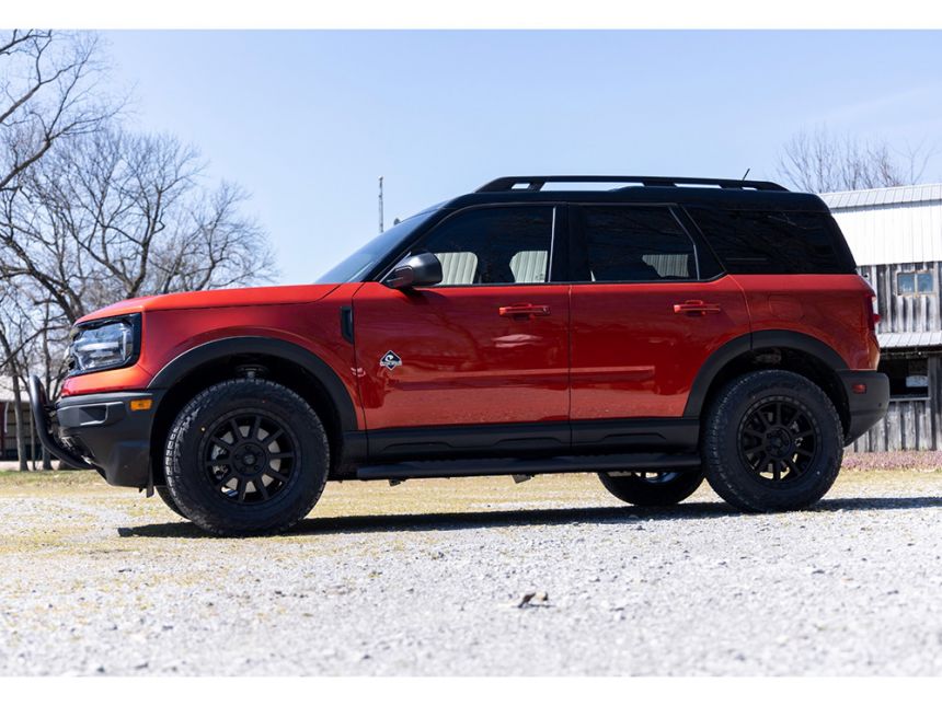 rough-country-40131-1-5-2021-2023-ford-bronco-sport-lifted-strut-lift