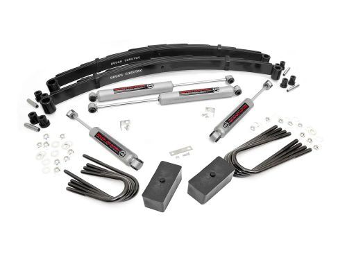 2" 1977-1987 Chevy Pickup 1/2 ton 4WD Lift Kit by Rough Country