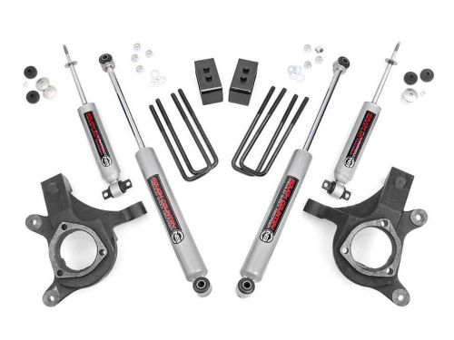 3" 1999-2006 Chevy Silverado 1500 2WD Lift Kit by Rough Country