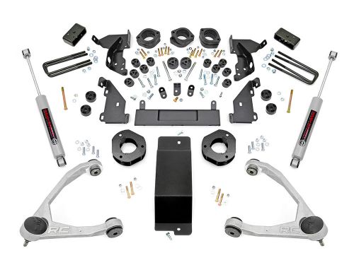 4.75" 2014-2015 Chevy Silverado 1500 4WD (w/cast steel factory arms) - Combo Lift Kit by Rough Country
