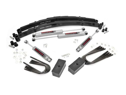 2" 1977-1987 Chevy Pickup 1/2 ton 4WD Lift Kit by Rough Country