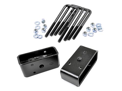 Excursion 2000-2005 Ford 4WD 3" Rear Block and U-Bolt Kit by Rough Country