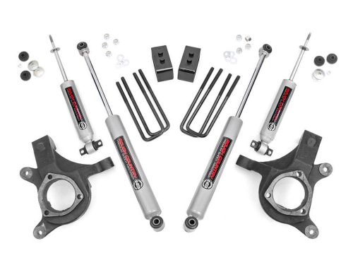 3" 1999-2006 GMC Sierra 1500 2WD Lift Kit by Rough Country
