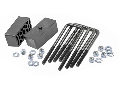 Pickup 1500 1988-1998 Chevy 4WD 2" Lift Rear Block and U-Bolt Kit by Rough Country