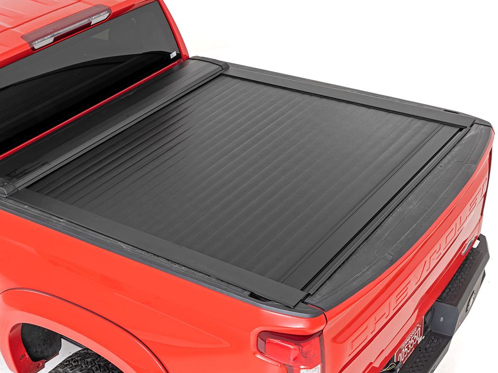 2019-2024 Chevy Silverado 1500 (with 5' 7" bed) Retractable Tonneau Cover by Rough Country