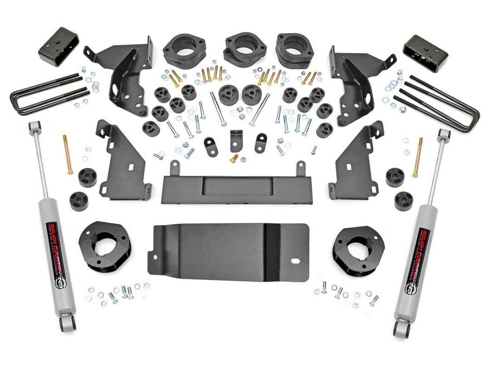 4.75" 2014-2015 GMC Sierra 1500 4WD (w/cast steel factory arms) - Combo Lift Kit by Rough Country