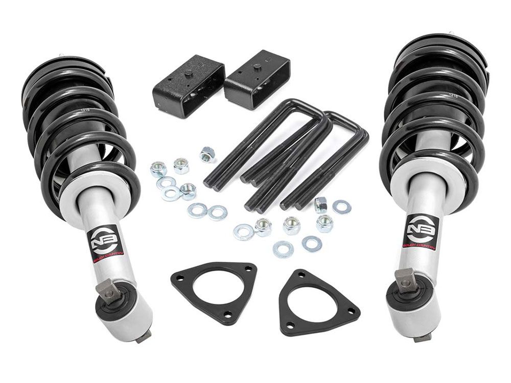 2.5" 2007-2018 Chevy Silverado 1500 2WD/4WD Lift Kit by Rough Country