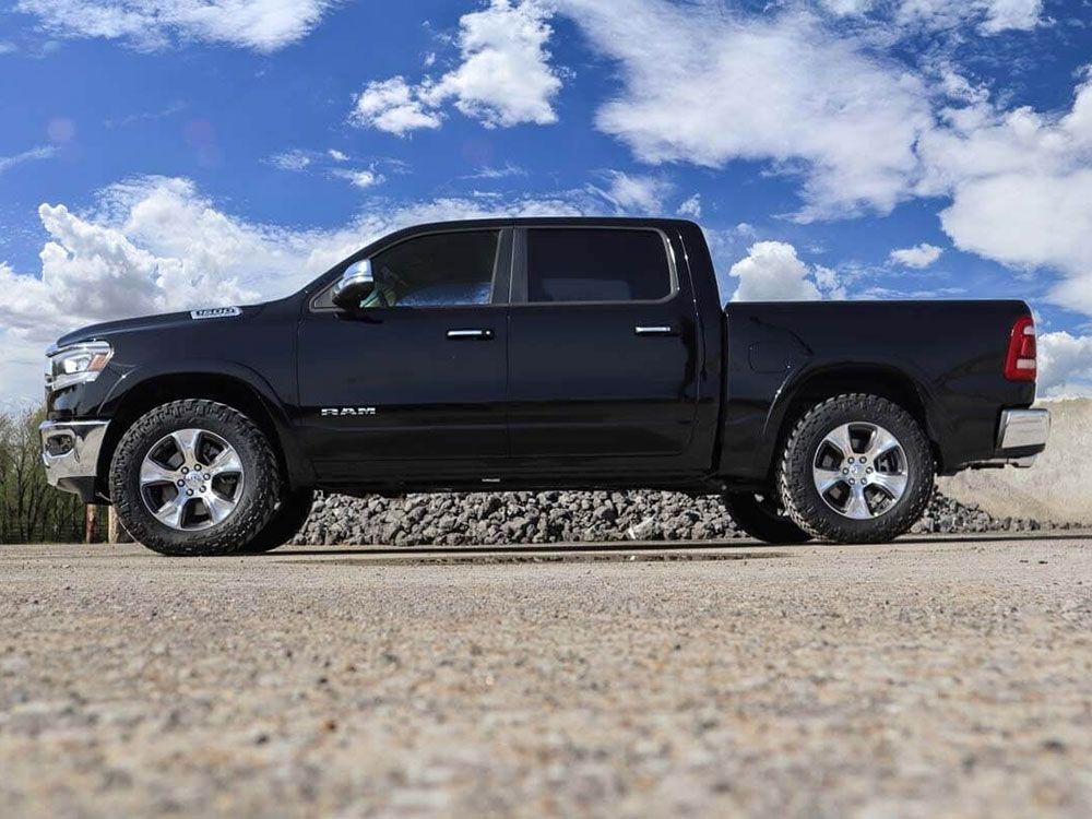 Rough Country 31012 2" 20192023 Dodge Ram 1500 4wd (w/Factory Air Ride