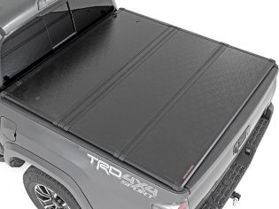 2016-2023 Toyota Tacoma (w/5 ft bed) Hard Tri-Fold Tonneau Cover by Rough Country